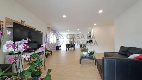 Moradia T2 para Venda em Rebordosa