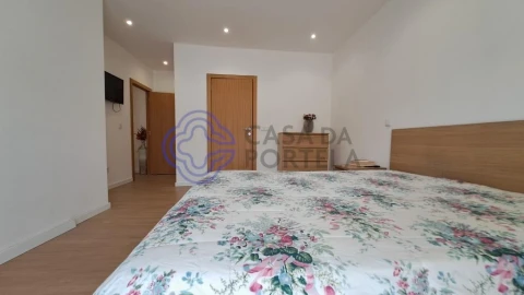 Moradia T2 para Venda em Rebordosa