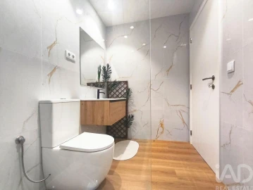 Apartamento T1 para Venda em Subportela, Deocriste e Portela Susã