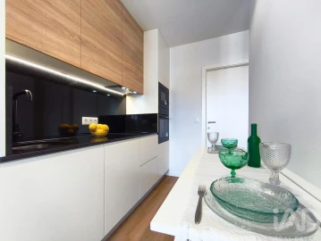 Apartamento T1 para Venda em Subportela, Deocriste e Portela Susã