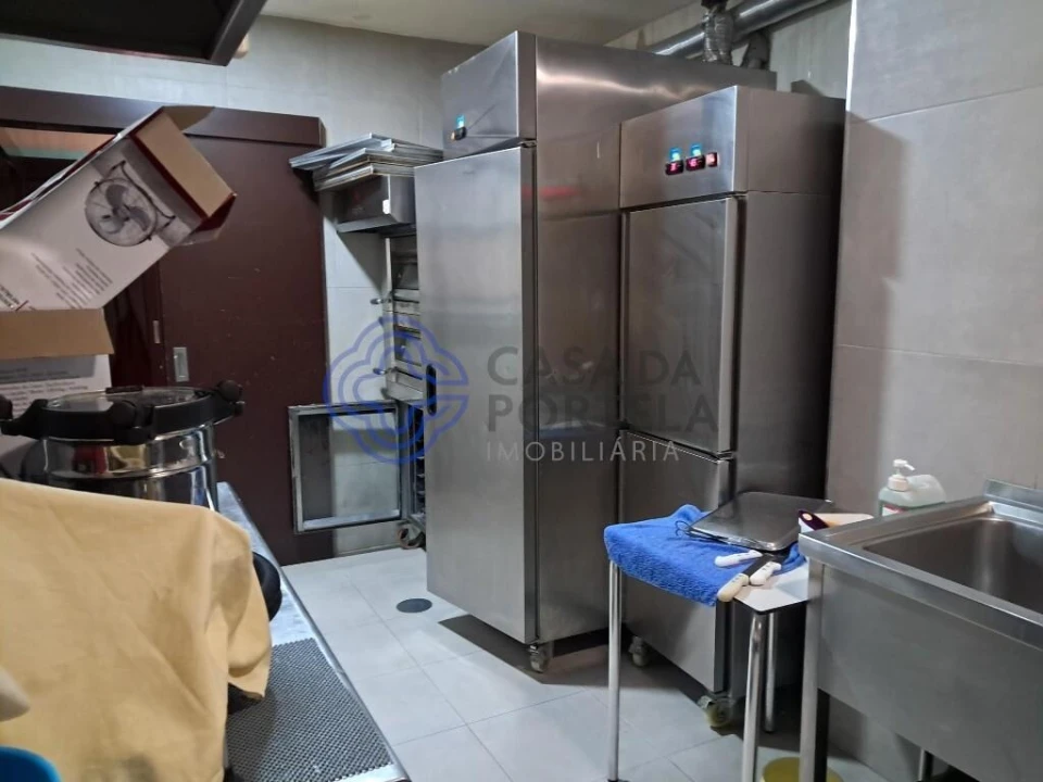 Negócio para Venda em Carvalhosa Foto 7