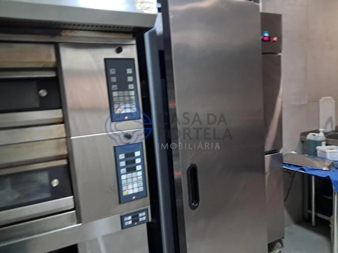 Negócio para Venda em Carvalhosa Foto 8