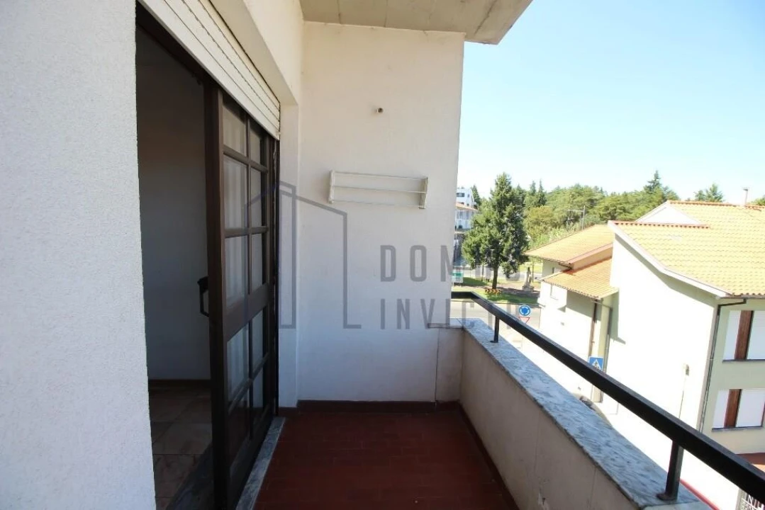 Apartamento T3 para Venda em Sé, Santa Maria e Meixedo Foto 6