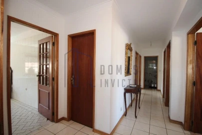Apartamento T3 para Venda em Sé, Santa Maria e Meixedo