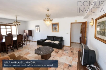 Apartamento T3 para Venda em Sé, Santa Maria e Meixedo