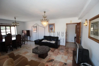 Apartamento T3 para Venda em Sé, Santa Maria e Meixedo