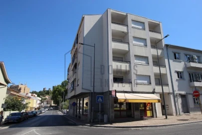 Apartamento T3 para Venda em Sé, Santa Maria e Meixedo