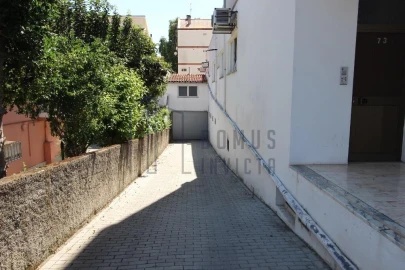 Apartamento T3 para Venda em Sé, Santa Maria e Meixedo