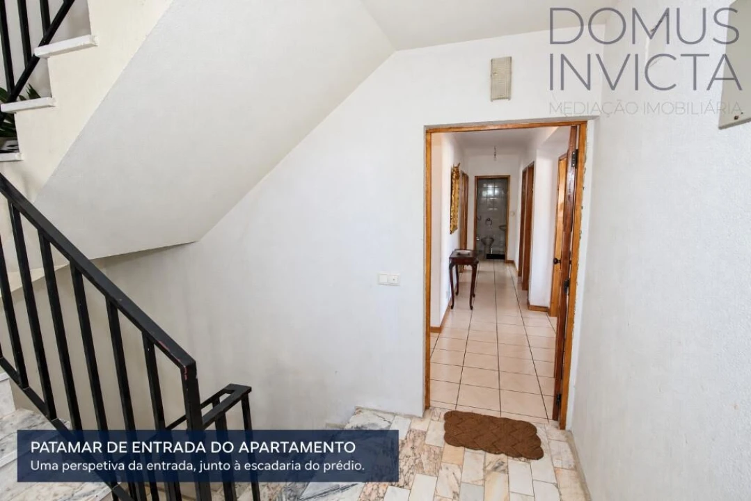 Apartamento T3 para Venda em Sé, Santa Maria e Meixedo Foto 23