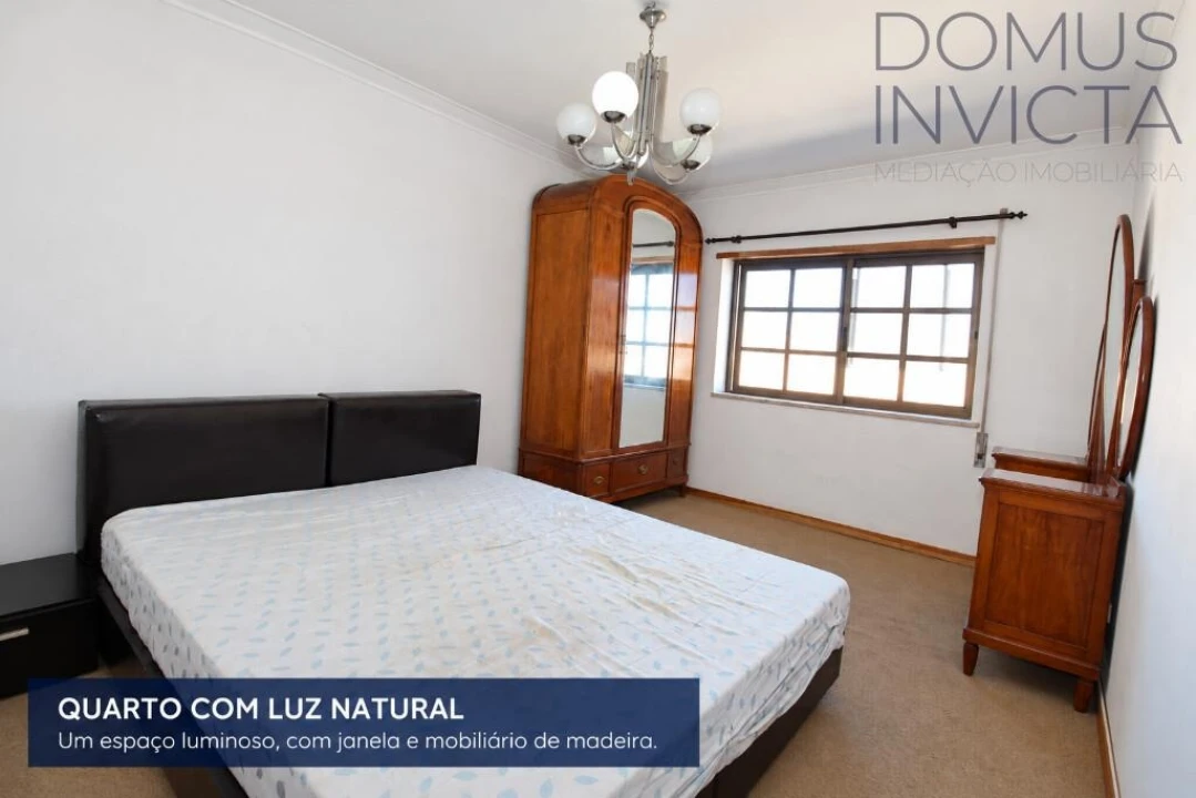 Apartamento T3 para Venda em Sé, Santa Maria e Meixedo Foto 4