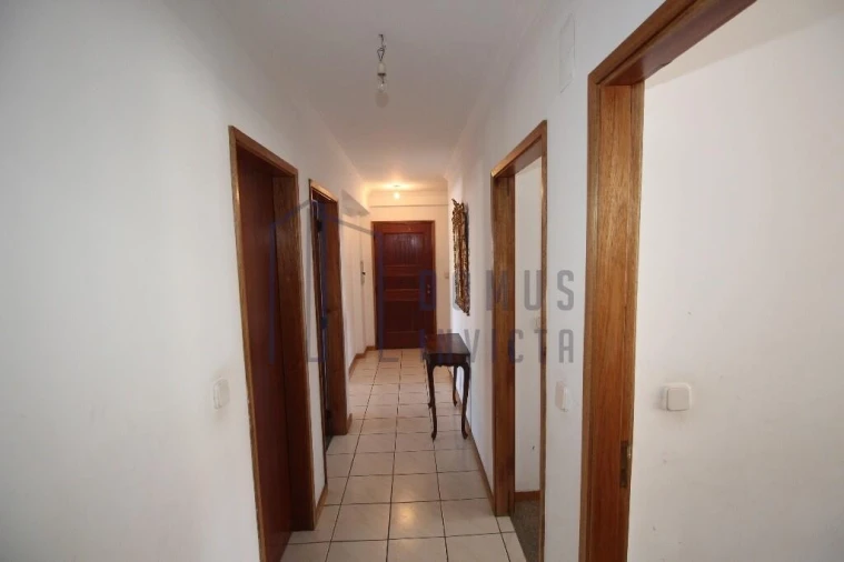 Apartamento T3 para Venda em Sé, Santa Maria e Meixedo Foto 19