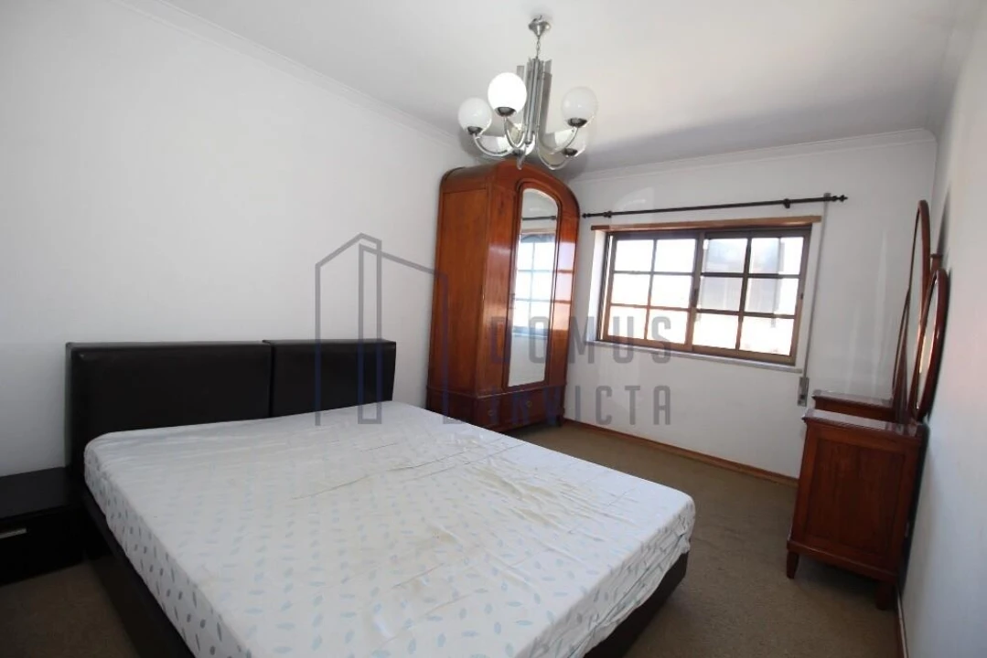 Apartamento T3 para Venda em Sé, Santa Maria e Meixedo Foto 4