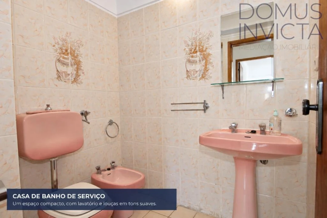 Apartamento T3 para Venda em Sé, Santa Maria e Meixedo Foto 8