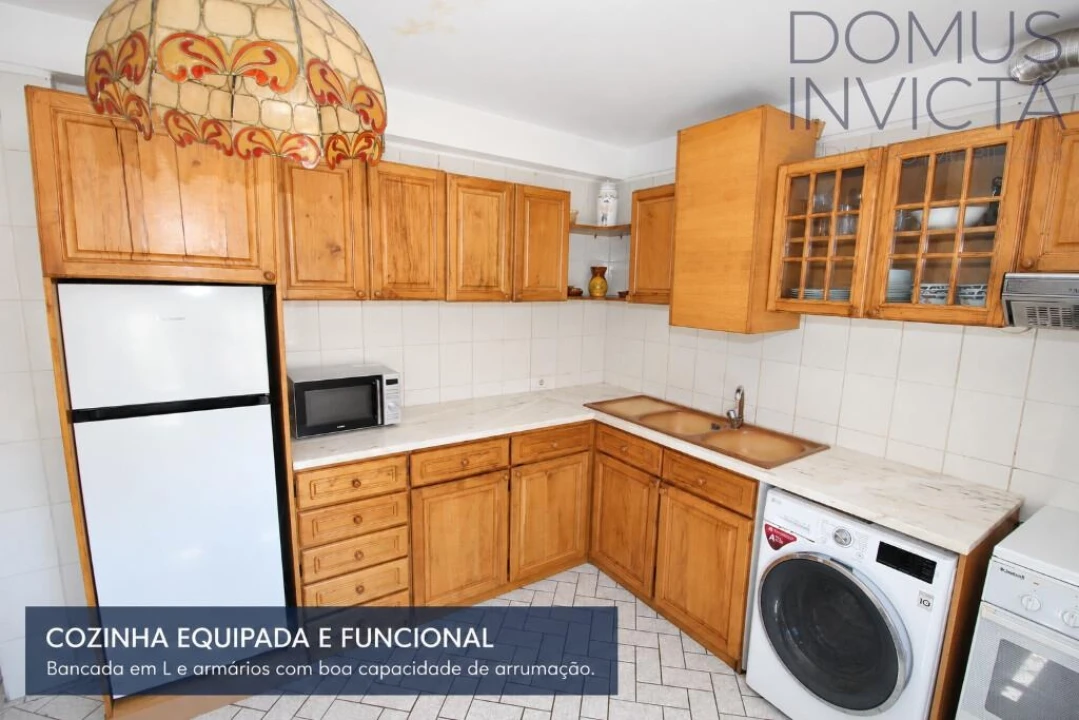 Apartamento T3 para Venda em Sé, Santa Maria e Meixedo Foto 5