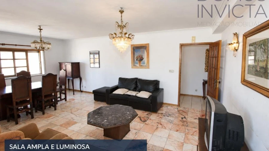 Apartamento T3 para Venda em Sé, Santa Maria e Meixedo