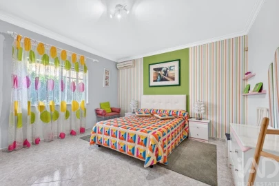 Moradia T8 para Venda em Loule (São Clemente)