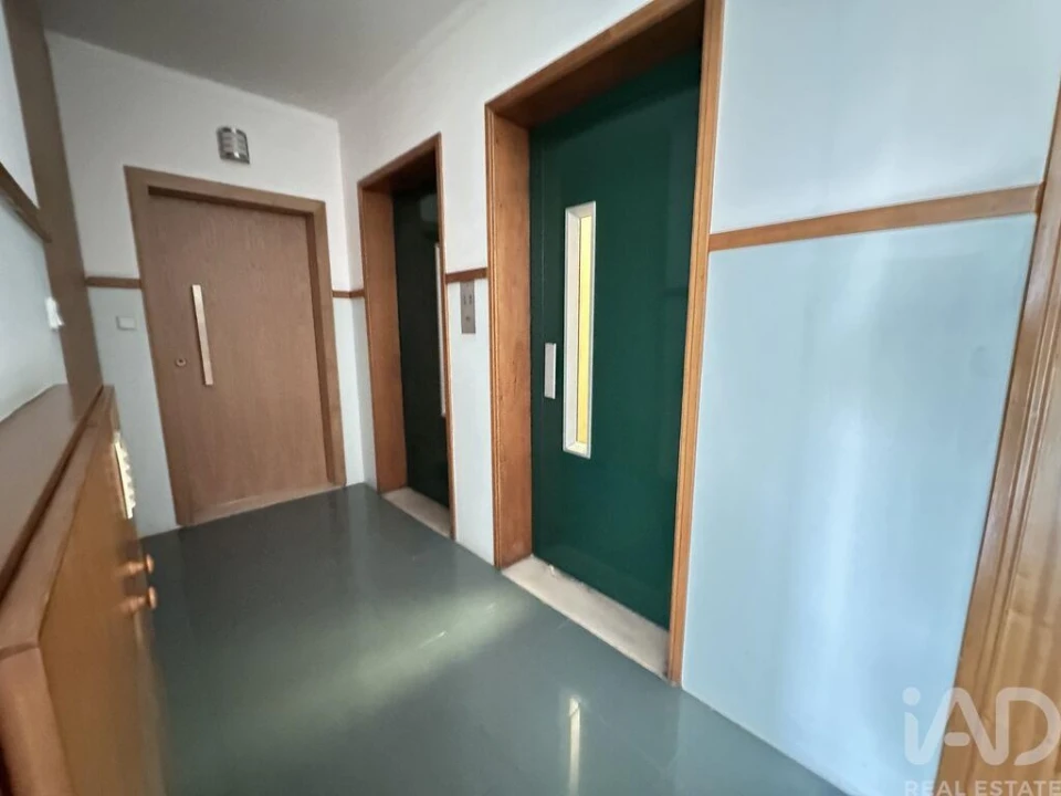 Apartamento T2 para Venda em Arcozelo Foto 17