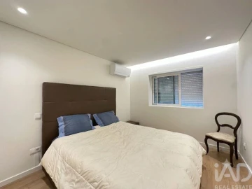 Apartamento T2 para Venda em Arcozelo