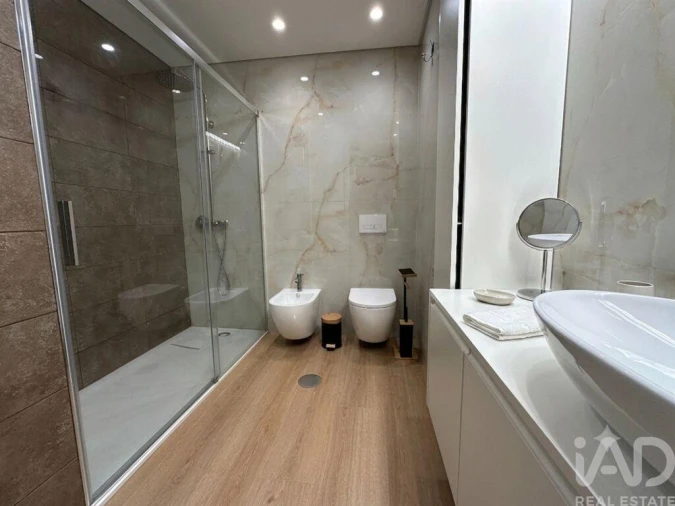 Apartamento T2 para Venda em Arcozelo Foto 7