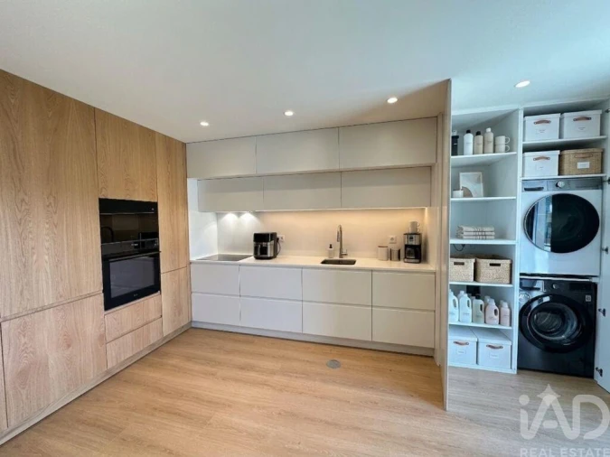 Apartamento T2 para Venda em Arcozelo Foto 4