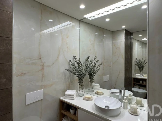 Apartamento T2 para Venda em Arcozelo Foto 13