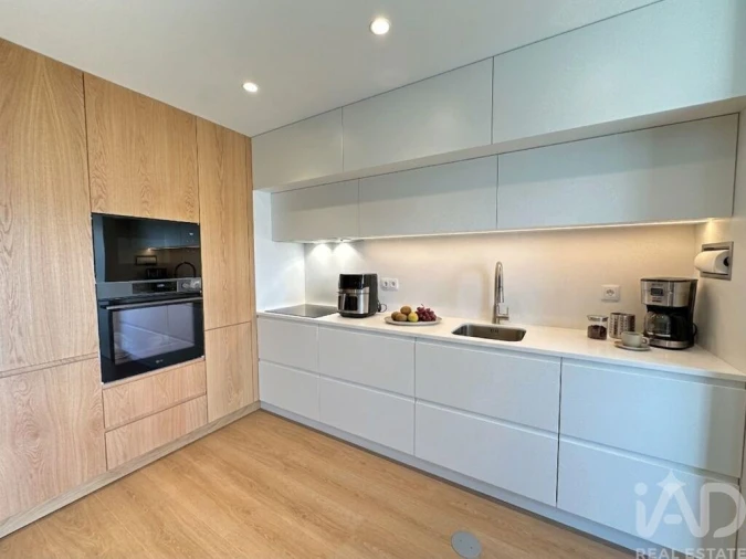 Apartamento T2 para Venda em Arcozelo Foto 3