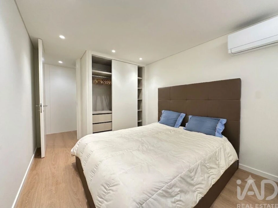 Apartamento T2 para Venda em Arcozelo Foto 10