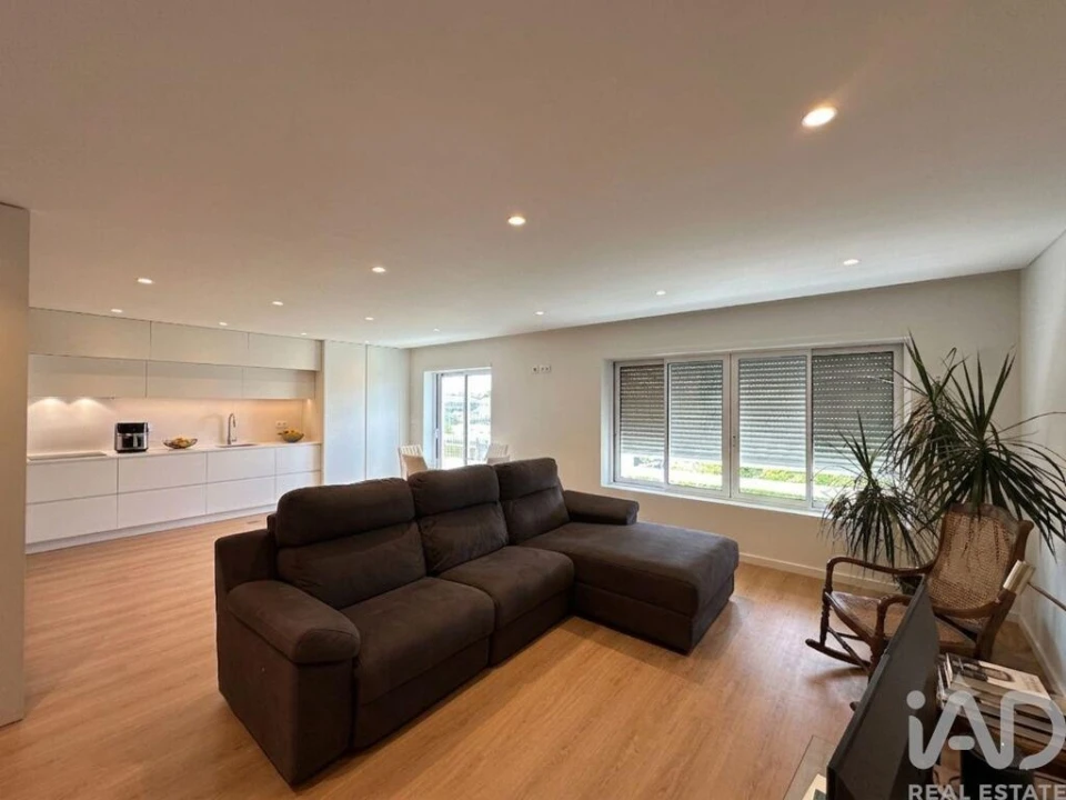 Apartamento T2 para Venda em Arcozelo Foto 5