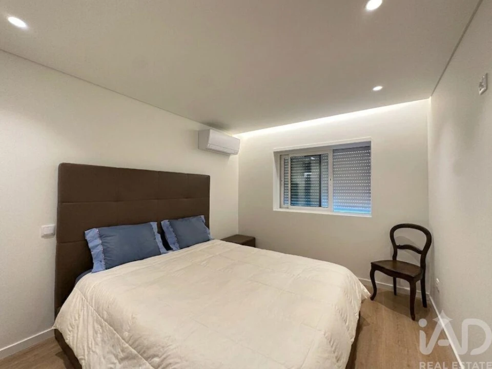 Apartamento T2 para Venda em Arcozelo Foto 9