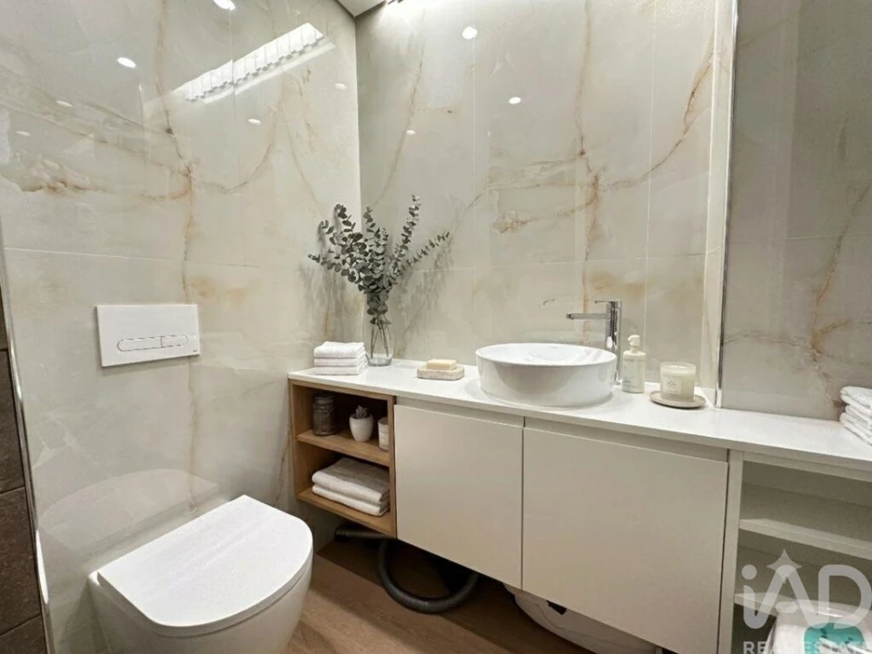 Apartamento T2 para Venda em Arcozelo Foto 14