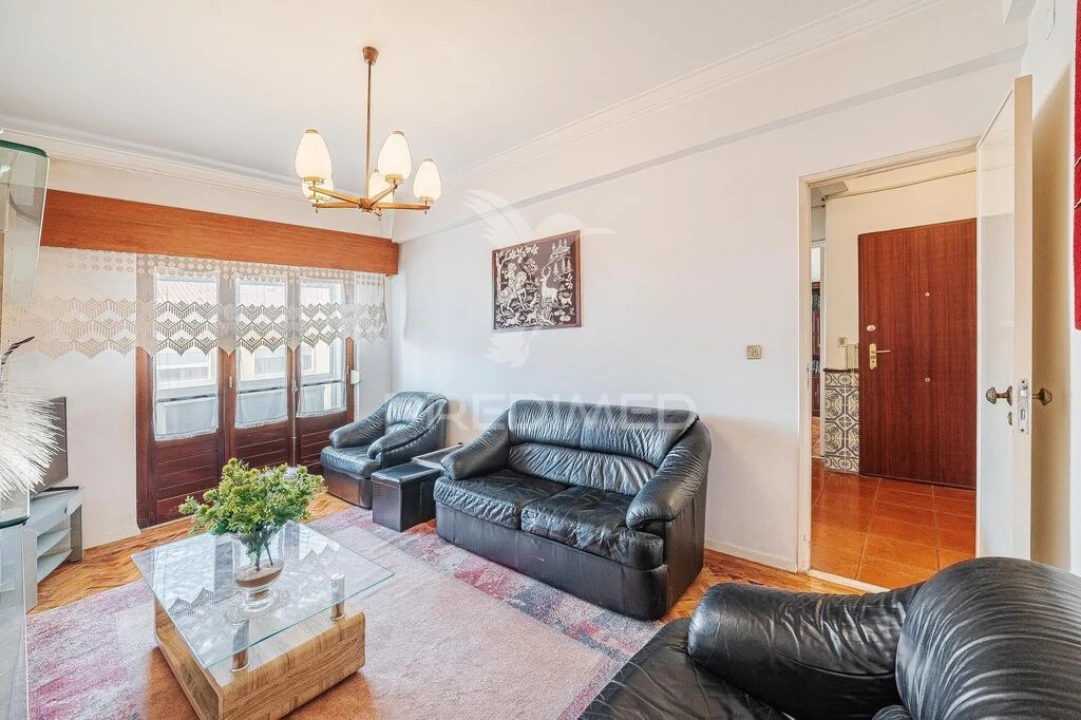 Apartamento T3 para Venda em Massamá e Monte Abraão Foto 1