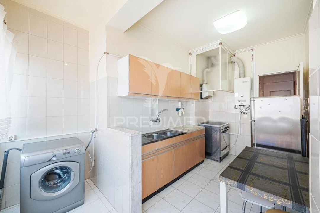 Apartamento T3 para Venda em Massamá e Monte Abraão Foto 6