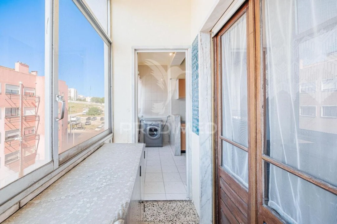 Apartamento T3 para Venda em Massamá e Monte Abraão Foto 13