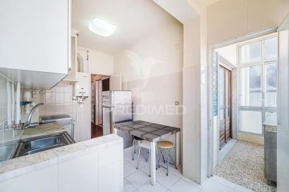 Apartamento T3 para Venda em Massamá e Monte Abraão