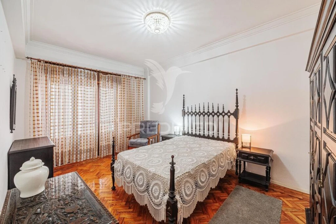 Apartamento T3 para Venda em Massamá e Monte Abraão Foto 19