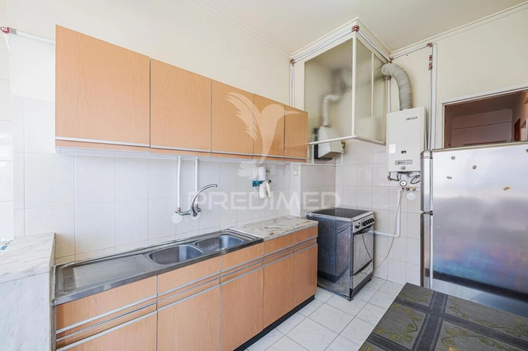 Apartamento T3 para Venda em Massamá e Monte Abraão Foto 7