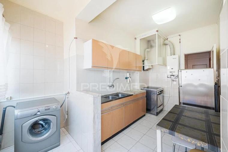 Apartamento T3 para Venda em Massamá e Monte Abraão Foto 6