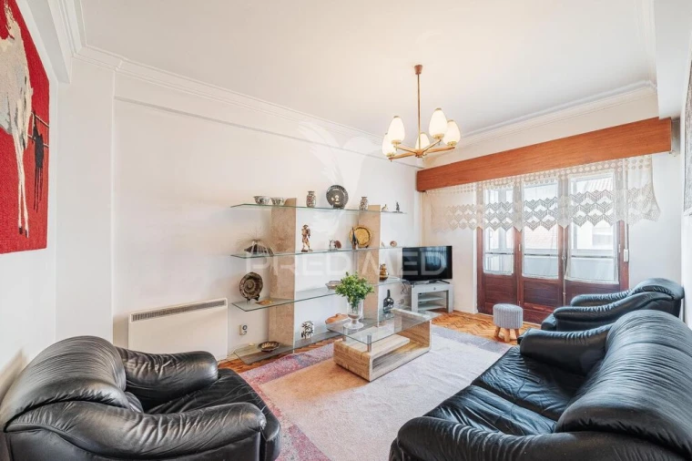 Apartamento T3 para Venda em Massamá e Monte Abraão Foto 2