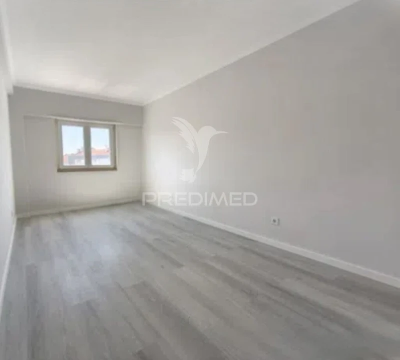 Apartamento T4 para Venda em Amora Foto 20