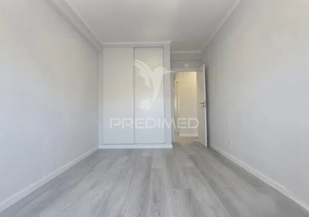Apartamento T4 para Venda em Amora Foto 14