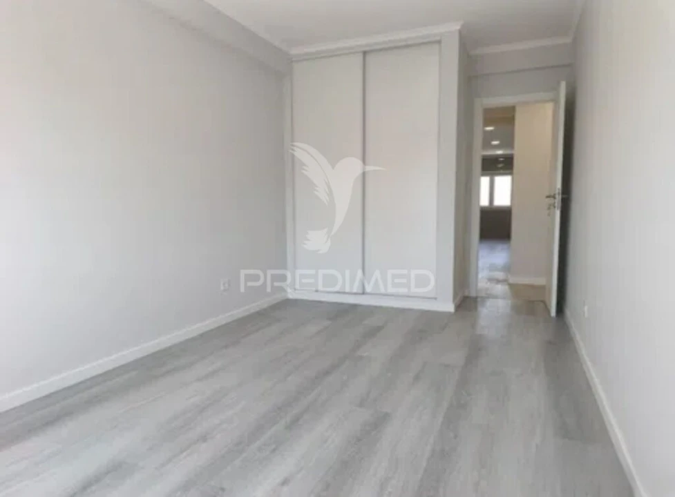 Apartamento T4 para Venda em Amora Foto 17