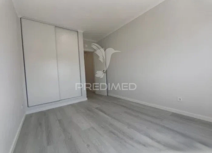 Apartamento T4 para Venda em Amora Foto 19