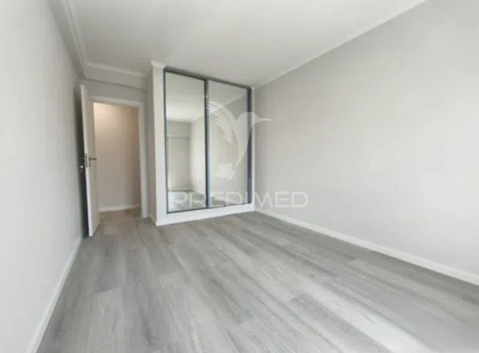 Apartamento T4 para Venda em Amora Foto 18