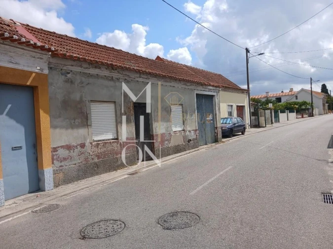 Moradia T1 para Venda em Soza Foto 2