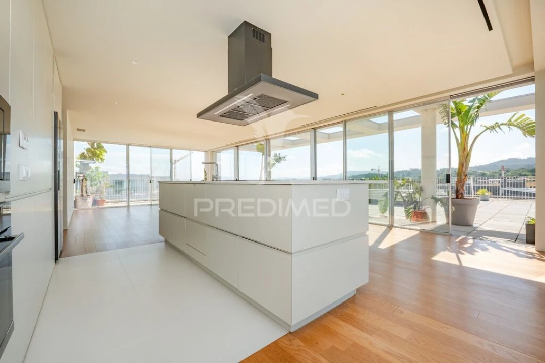 Apartamento T4 para Venda em Barcelinhos Foto 3