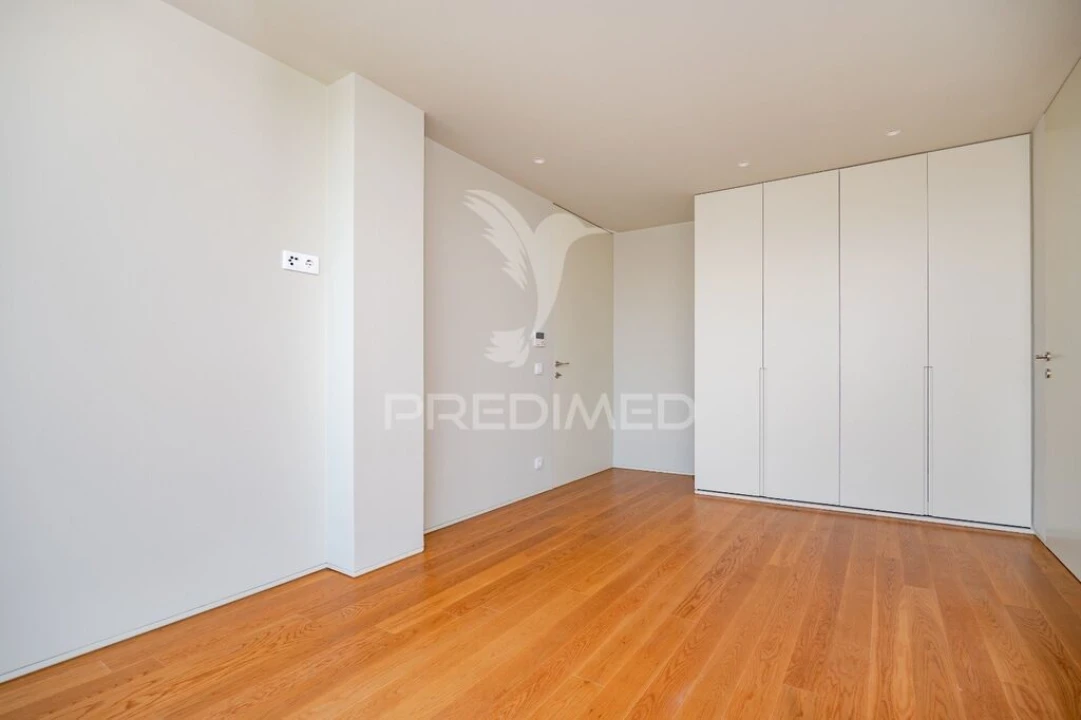 Apartamento T4 para Venda em Barcelinhos Foto 16