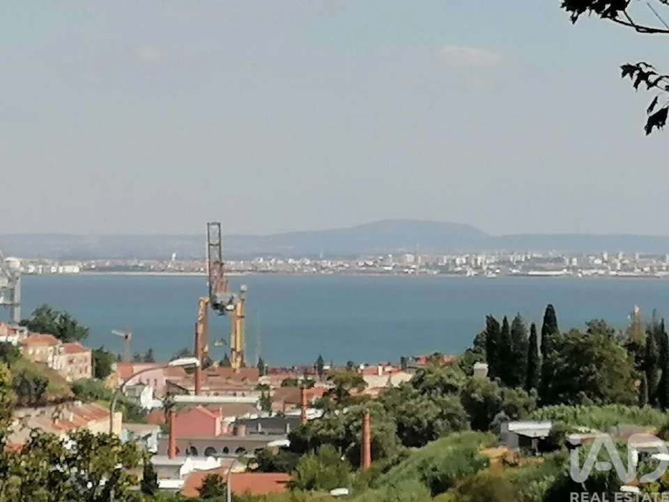 Apartamento T3 para Venda em Beato Foto 4