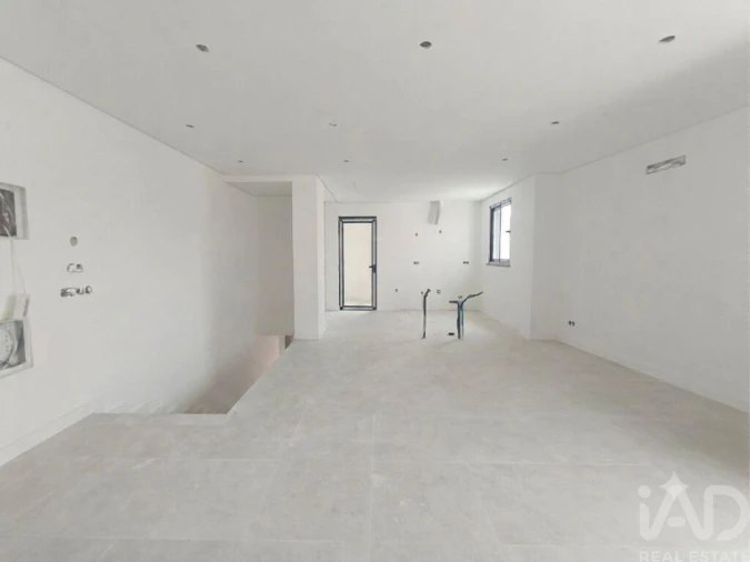 Apartamento T1 para Venda em Quarteira Foto 3