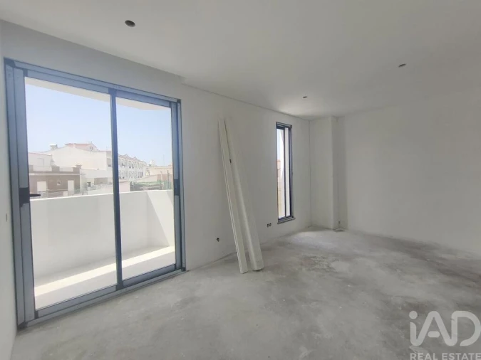 Apartamento T1 para Venda em Quarteira Foto 6