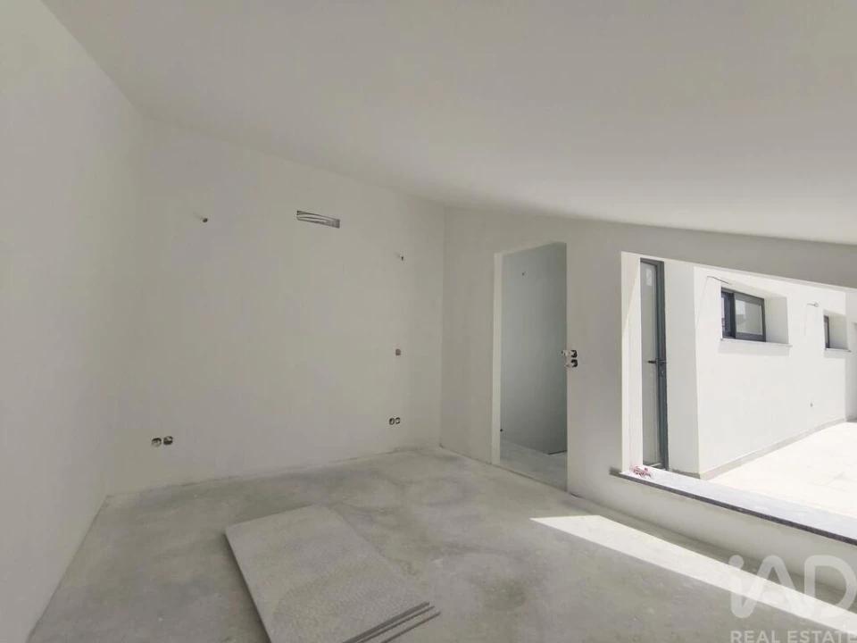Apartamento T1 para Venda em Quarteira Foto 9